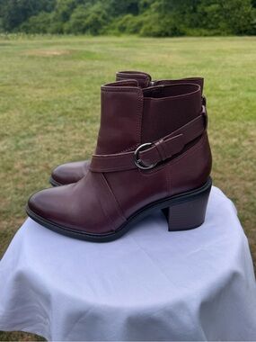 Ladies Clarks Burgundy Leather Block Heel Ankle Boots